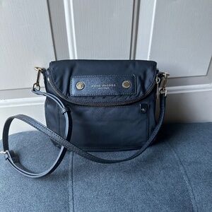 Marc Jacobs New York Natasha in Nylon and leather Black. Crossbody Bag.